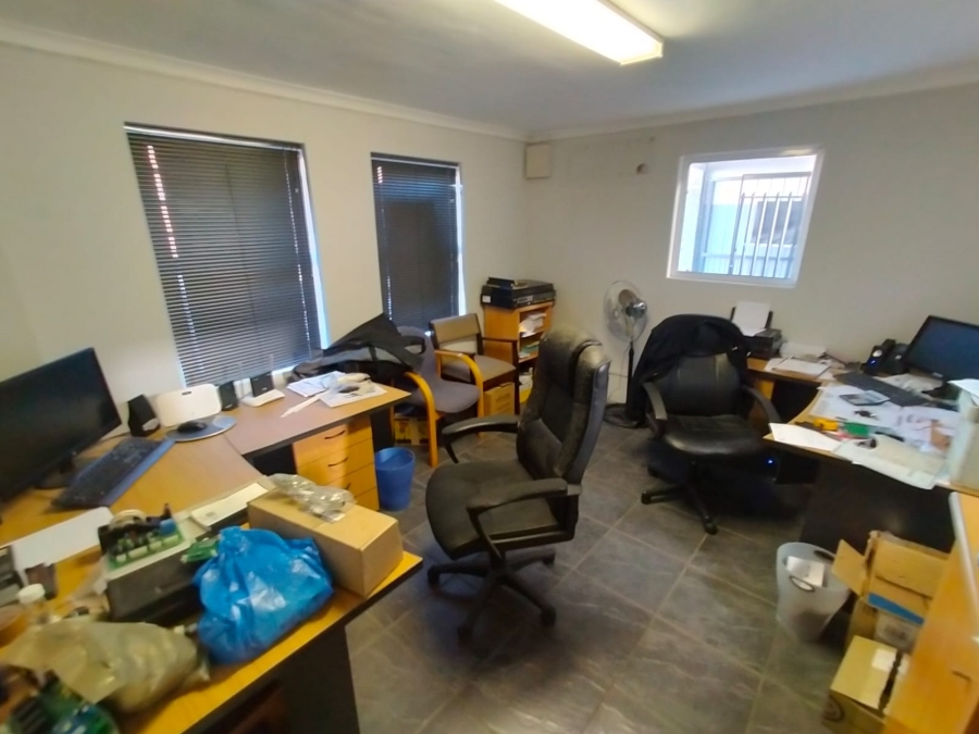 To Let commercial Property for Rent in Brackenfell Central Western Cape